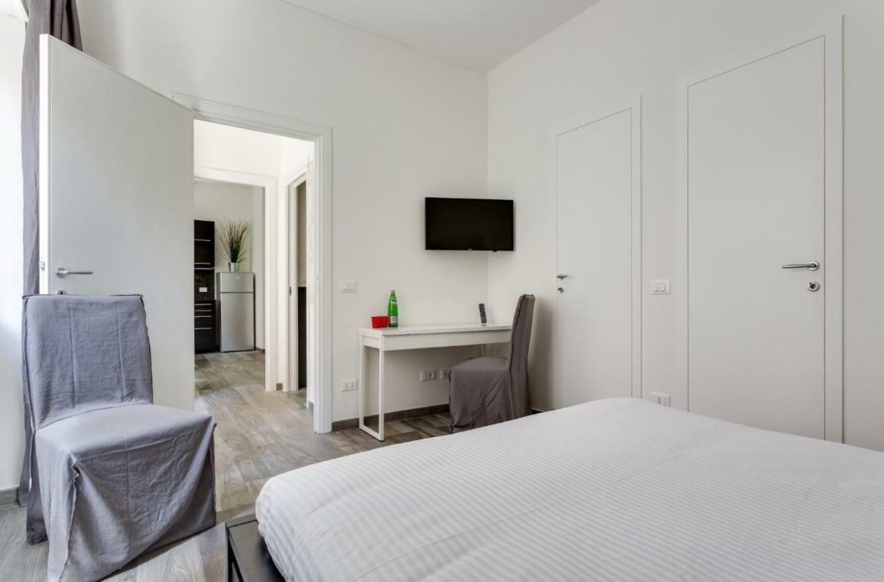 Porta Latina Suite - Private Apartment Rome'S Center エクステリア 写真
